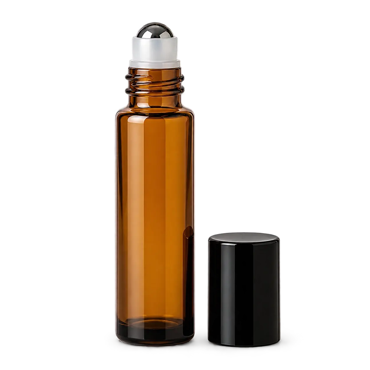 Mini flacone roll-on da viaggio color ambra — Flacone sottile color ambra con sfera roll-on visibile e tappo nero separato